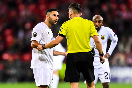 Östersunds Saman Ghoddos och Fouad Bachirou i samtal med