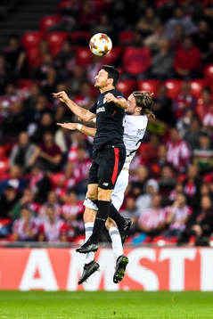 Athletic Bilbaos Aritz Aduriz  och Östersunds Tom