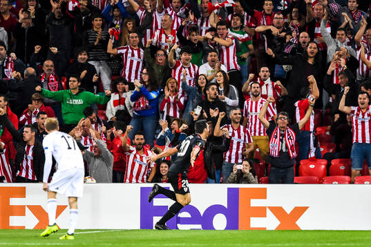 Athletic Bilbaos Aritz Aduriz jublar
