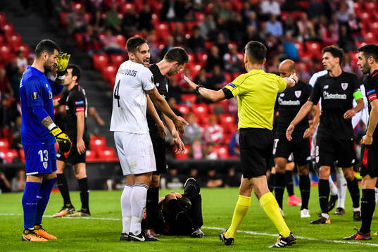 Östersunds Sotirios Papagiannopoulus reagerar på Athletic