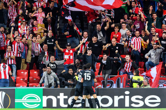 Athletic Bilbaos supportrar jublar