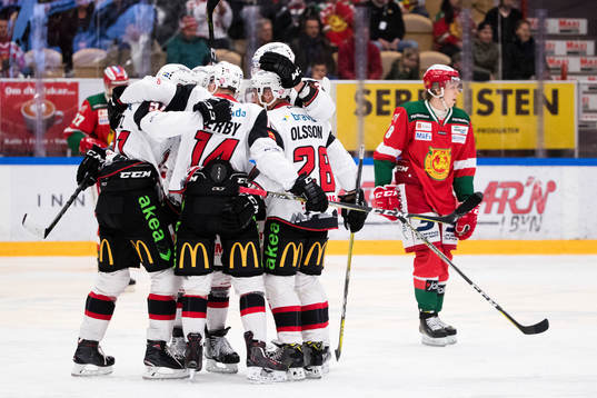 Malmö Redhawks spelare jublar