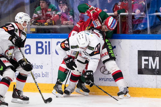 Malmö Redhawks Nichlas Hardt och Moras Robin Johansson  i