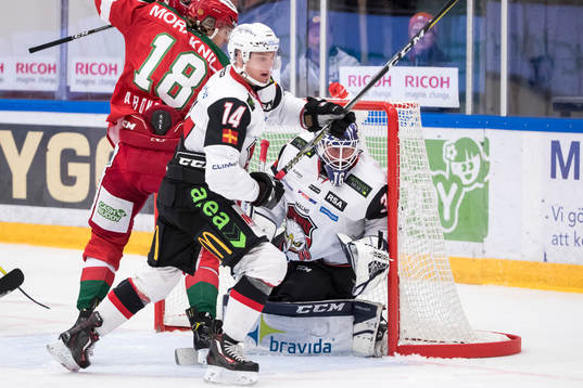 Moras Emil Aronsson och Malmö Redhawks Carl-Johan Lerby