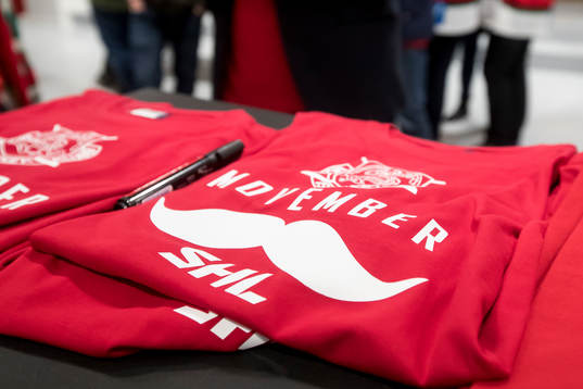Movember tröja i ishockeymatchen i SHL mellan Mora och