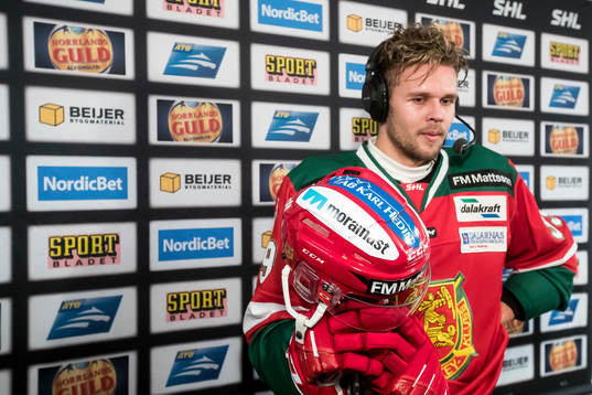 Moras Jacob Nilsson  i ishockeymatchen i SHL mellan Mora