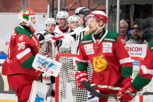 Malmö Redhawks Filip Lennström  jublar