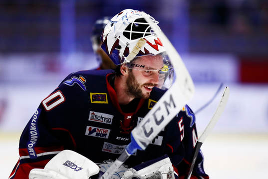 Linköpings målvakt Jonas Gustavsson jublar