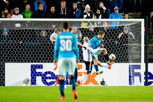 Aleksandr Kokorin of Zenit scores 1-1