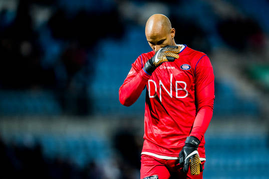 Goalkeeper Adam Larsen Kwarasey of Vålerenga
