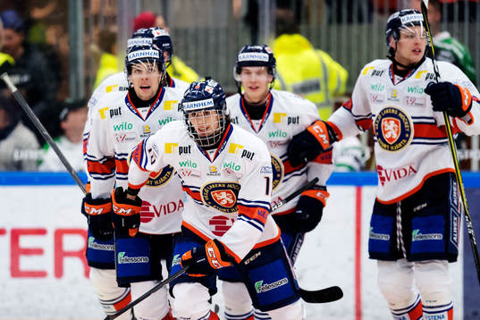 Växjös Dominik Bokk jublar