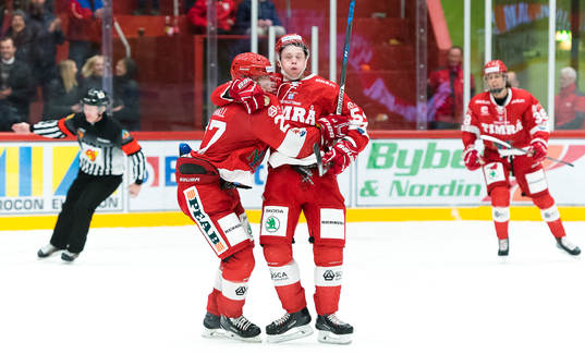 Timrås Jonathan Dahlen jublar