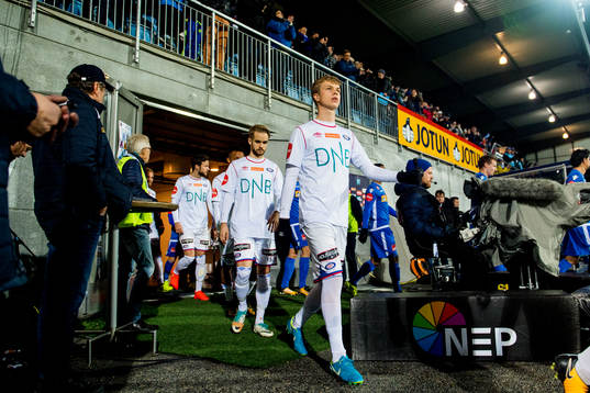 Samuel Karl Fridjonsson of Vålerenga enters the pitch