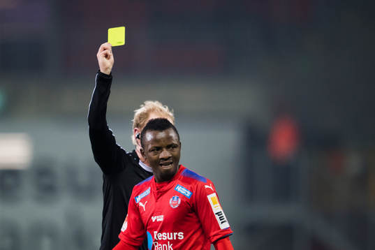 Helsingborgs Monday Samuel  vara as av domare Per Melin