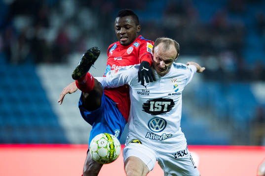 Helsingborgs Monday Samuel och Östers Dragan Kapcevic