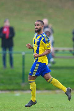 Eskilsminnes Kamal Barny jublar