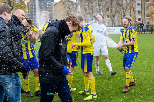 Bläddra bland fler bilder av Fotboll, Divison 1, Kval, Eskilsminne - Lund