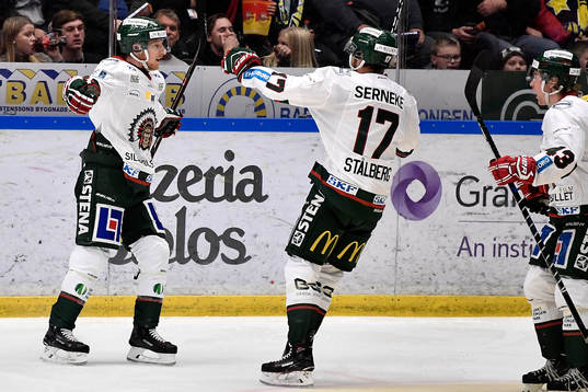 Frölundas Sebastian Stålberg jublar