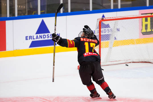 Skånes Hampus Plato jublar
