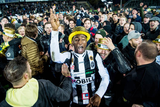 Bläddra bland fler bilder av Fotboll, Division 1 Södra, Landskrona - Karlskrona