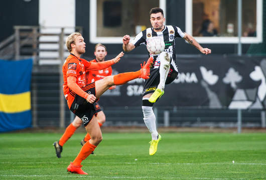 Karlskronas Viktor Gustafson och Landskronas Igor