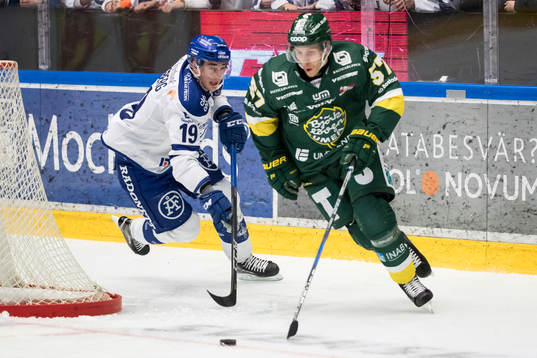 Leksands Tobias Forsberg jagar Björklövens Stefan