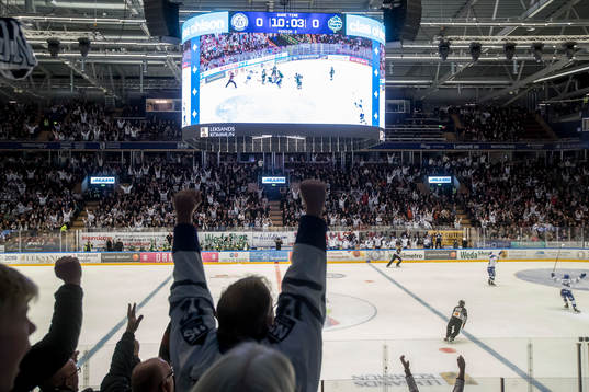 Leksands publiken jublar