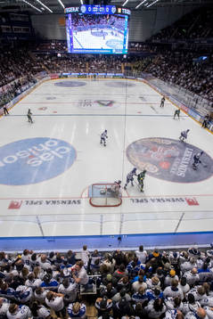 Tegera Arena i ishockeymatchen i Hockeyallsvenskan mellan