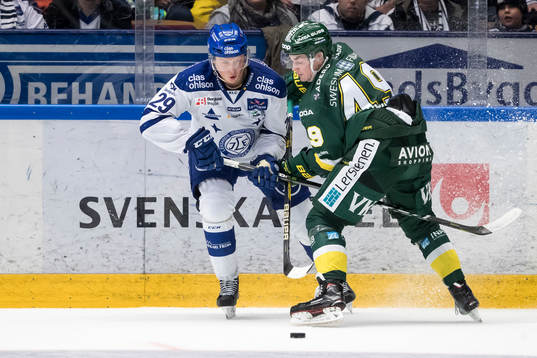 Leksands David Åslin och Björklövens Simon Backman i