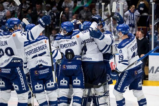 Leksands spelarna jublar