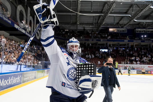 Leksands målvakt Tex Williamsson jublar