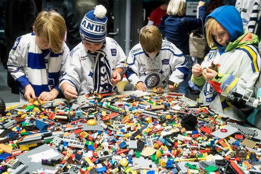 i ishockeymatchen i Hockeyallsvenskan mellan Leksand och