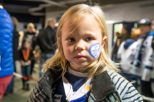Familje dag på Tegera Arena  innan ishockeymatchen i