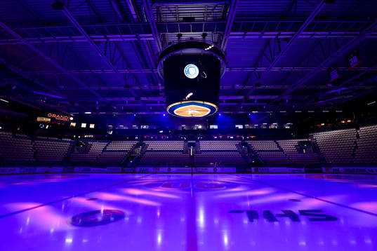 Generell interiör vy av Vida arena före ishockeymatchen i