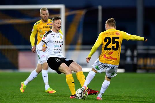 Frejs Mattias Bouvin och Falkenbergs Tobias Englund