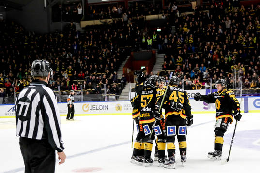 Skellefteås Pär Lindholm jublar