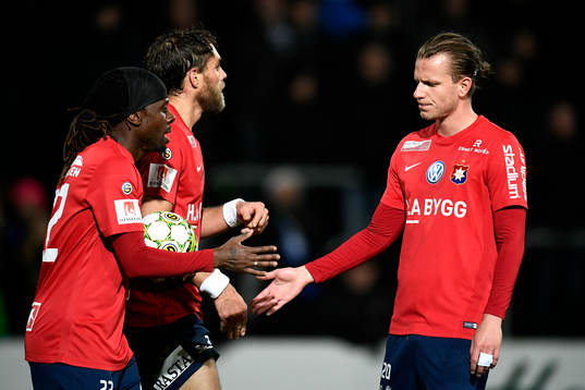 Örgrytes Johan Elmander jublar