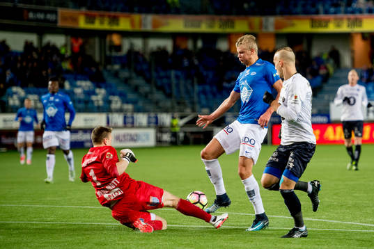 Goalkeeper Sean McDermott of Kristiansund and Erling Braut
