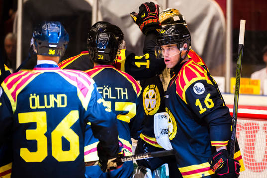 Brynäs Daniel Paille jublar