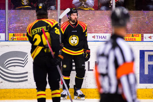 Brynäs Simon Bertilsson jublar