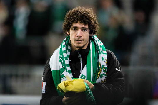 Hammarbys Romulo Cabral Pereira Pinto tackas av