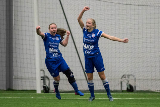 Eskilstunas Cornelia Ellefors jublar