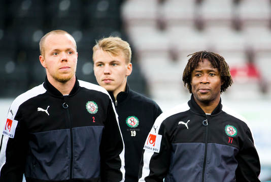 Örebros Patrik Haginge och Kennedy Igboananike