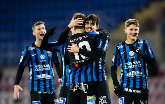 Sirius Zackarias Faour (m) gör 0-3 och jublar med