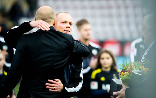 Örebros Patrik Haginge blir avtackad