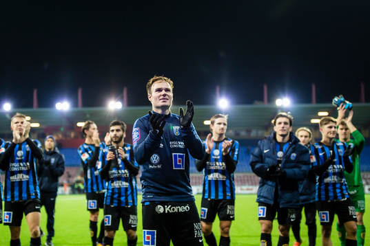 Sirius Niklas Busch Thor (närmast i bild) med resten av