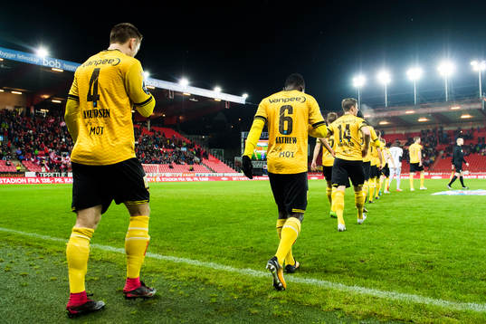 Marius Amundsen and Ifeanyi Mathew of Lillestrøm prior