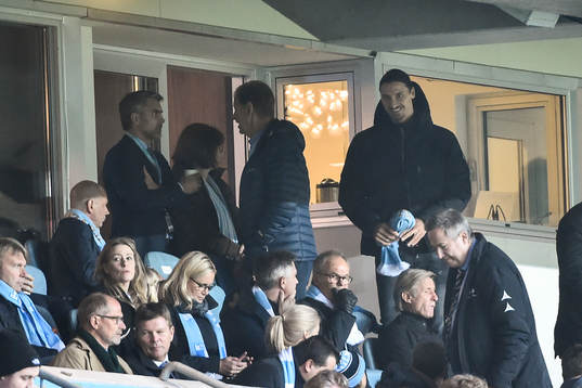 Zlatan Ibrahimovic på läktaren