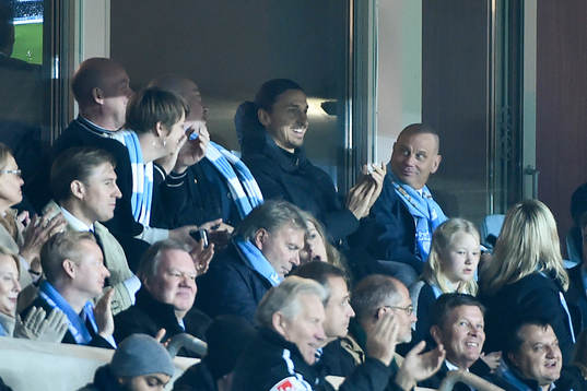 Zlatan Ibrahimovic på läktaren
