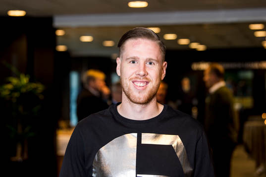 Pontus Jansson på plats i MFF museet innan fotbollsmatchen